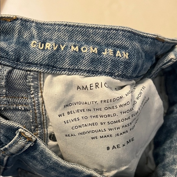 American Eagle Curvy Mom Jeans Size 00 - Picture 6 of 7